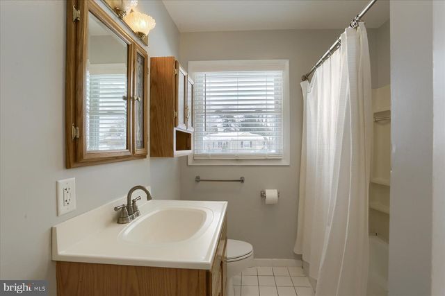 27 NISSLEY DR, Middletown, PA 17057