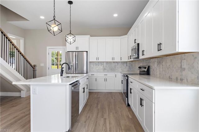 6+ AC Vista Point DR, Hampton, VA 23666