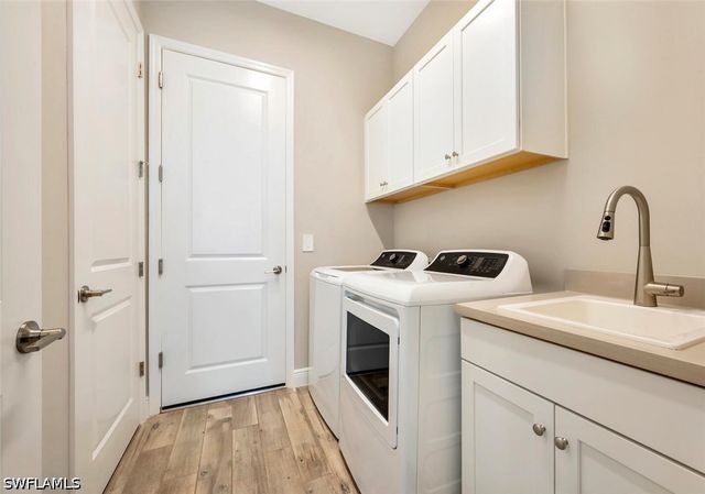 4003 Pegasus WAY, Naples, FL 34120