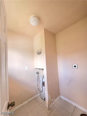 5546 6th AVE, Fort Myers, FL 33907