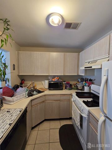 50 Tanglewood Court, South Brunswick, NJ 08852