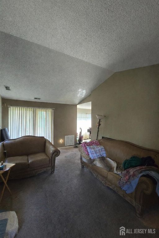 50 Tanglewood Court, South Brunswick, NJ 08852