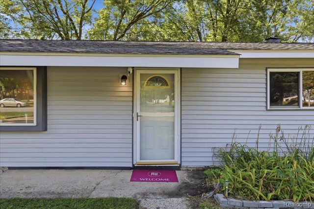 4845 Pelton Road, Independence Charter Township, MI 48346