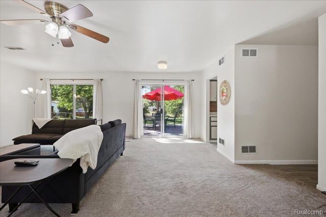 4845 Pelton Road, Independence Charter Township, MI 48346