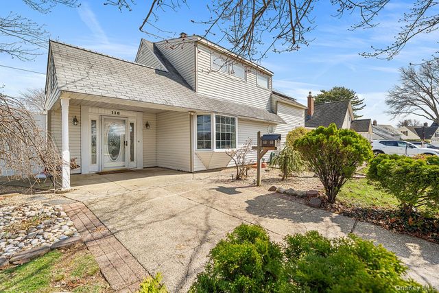 116 Red Maple Drive N, Levittown, NY 11756