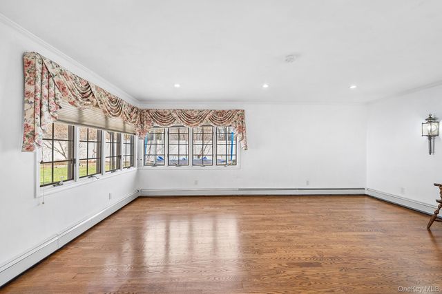 116 Red Maple Drive N, Levittown, NY 11756