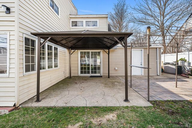 116 Red Maple Drive N, Levittown, NY 11756