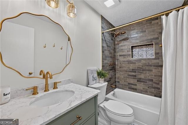 1005 Canyon Point Circle, Roswell, GA 30076