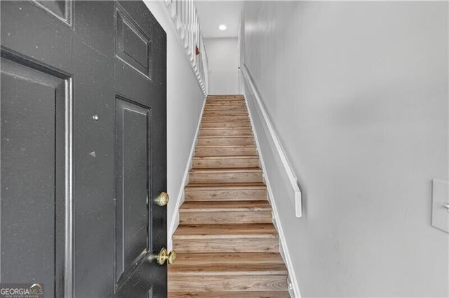 1005 Canyon Point Circle, Roswell, GA 30076