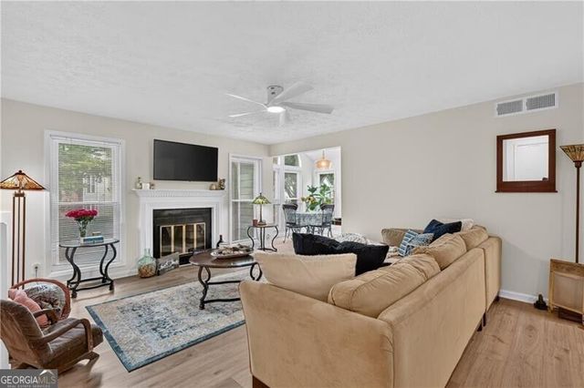 1005 Canyon Point Circle, Roswell, GA 30076