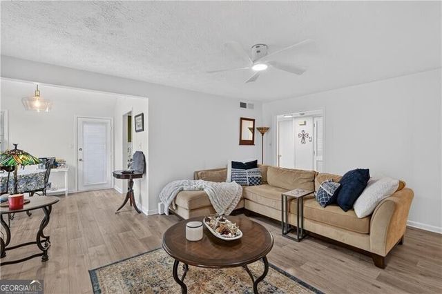 1005 Canyon Point Circle, Roswell, GA 30076