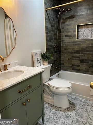 1005 Canyon Point Circle, Roswell, GA 30076