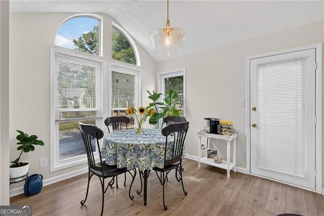 1005 Canyon Point Circle, Roswell, GA 30076