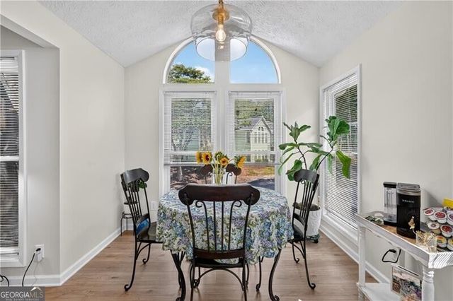 1005 Canyon Point Circle, Roswell, GA 30076