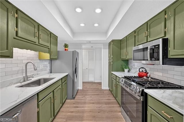 1005 Canyon Point Circle, Roswell, GA 30076