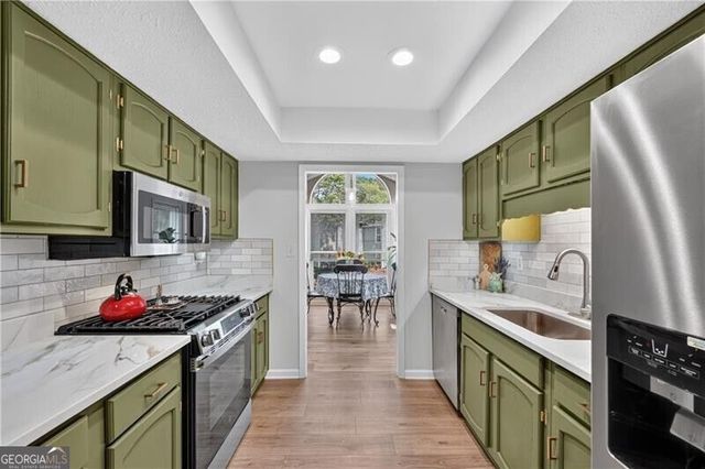 1005 Canyon Point Circle, Roswell, GA 30076