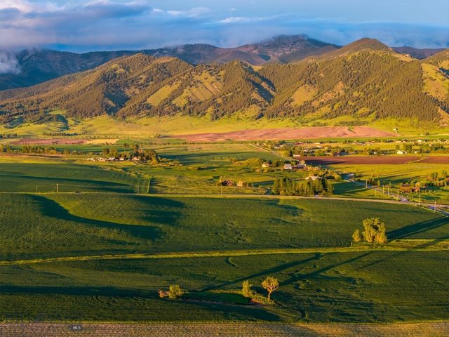 4150 Penwell Bridge Road, Belgrade, MT 59714