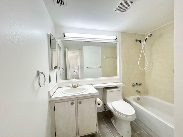 102 Lake Pine Circle D-1, Greenacres, FL 33463