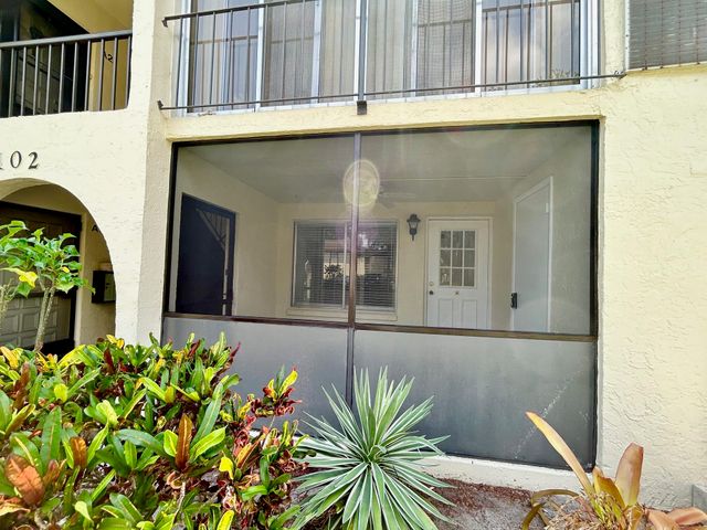 102 Lake Pine Circle D-1, Greenacres, FL 33463