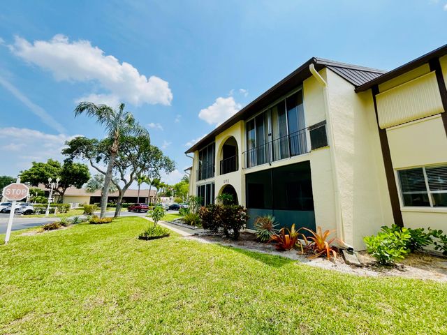 102 Lake Pine Circle D-1, Greenacres, FL 33463