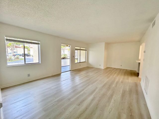 102 Lake Pine Circle D-1, Greenacres, FL 33463