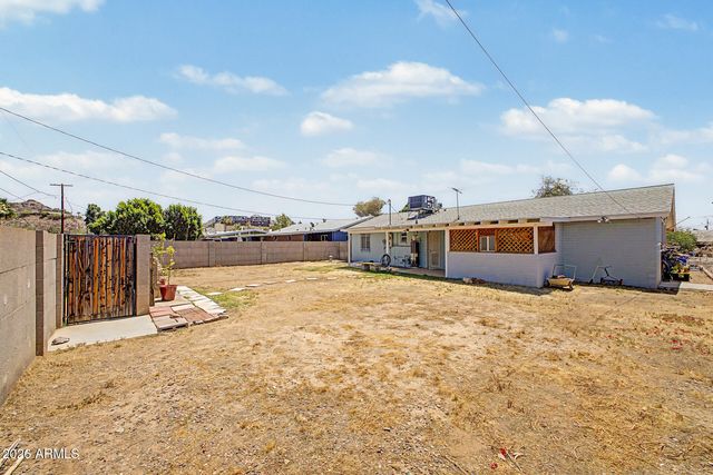 820 E BUTLER Drive, Phoenix, AZ 85020
