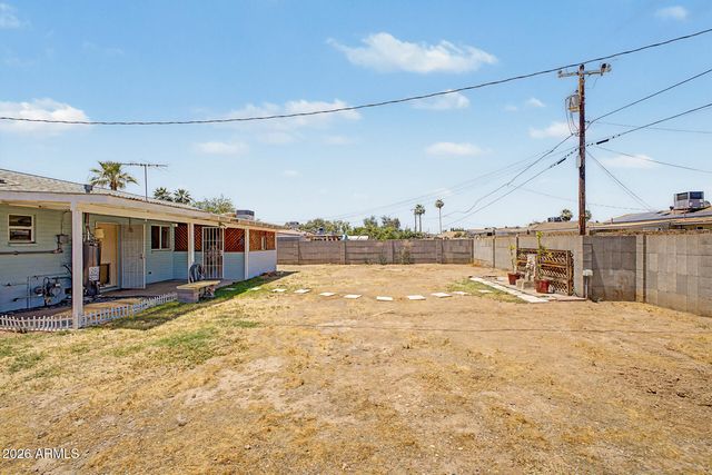 820 E BUTLER Drive, Phoenix, AZ 85020