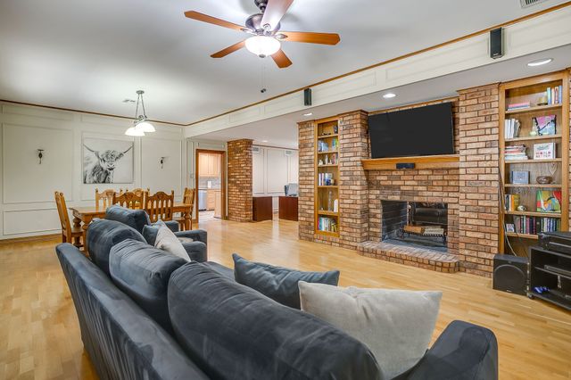 8620 Canyon Crest Road, Fort Worth, TX 76179