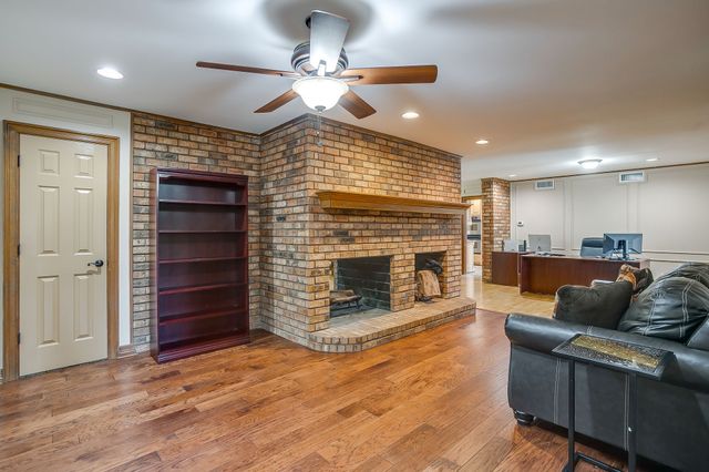 8620 Canyon Crest Road, Fort Worth, TX 76179