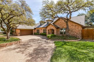 8620 Canyon Crest Road, Fort Worth, TX 76179