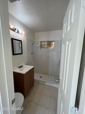 156 W 44th Street, Tucson, AZ 85713