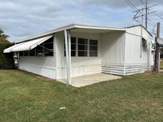 152 NE 15th Terrace, Stuart, FL 34994