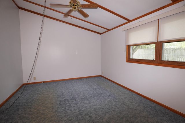 1203 1st Avenue, Charles City, IA 50616