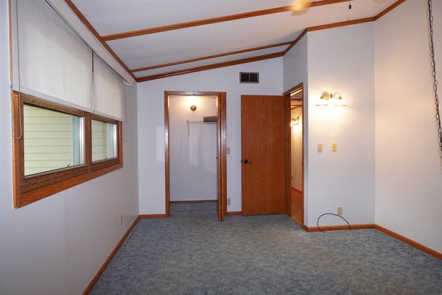 1203 1st Avenue, Charles City, IA 50616