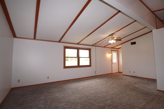 1203 1st Avenue, Charles City, IA 50616