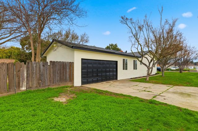 1550 E Marshall St, Turlock, CA 95380