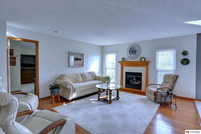 5821 South 159th Street, Omaha, NE 68135