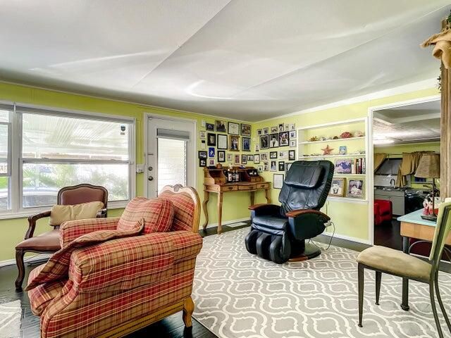 4215 Meadow View Drive, Boynton Beach, FL 33436