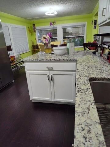 4215 Meadow View Drive, Boynton Beach, FL 33436