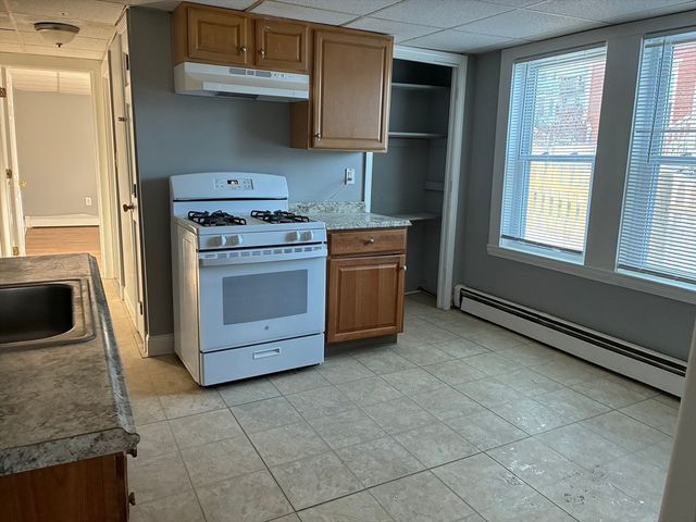 129 South Elm Street B, Haverhill, MA 01835