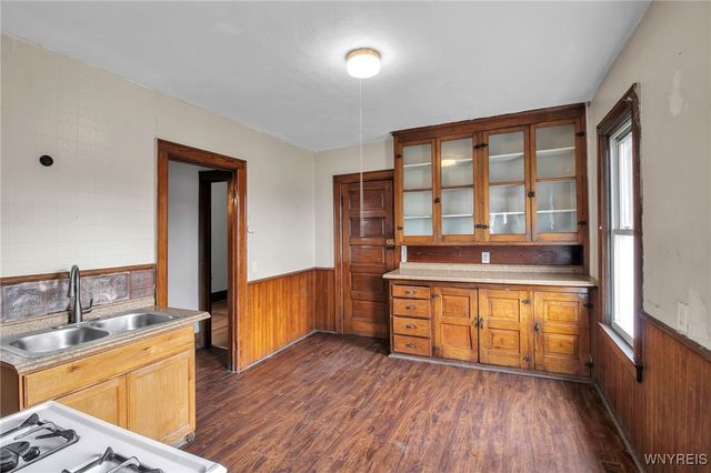 98 Victory Avenue, Lackawanna, NY 14218