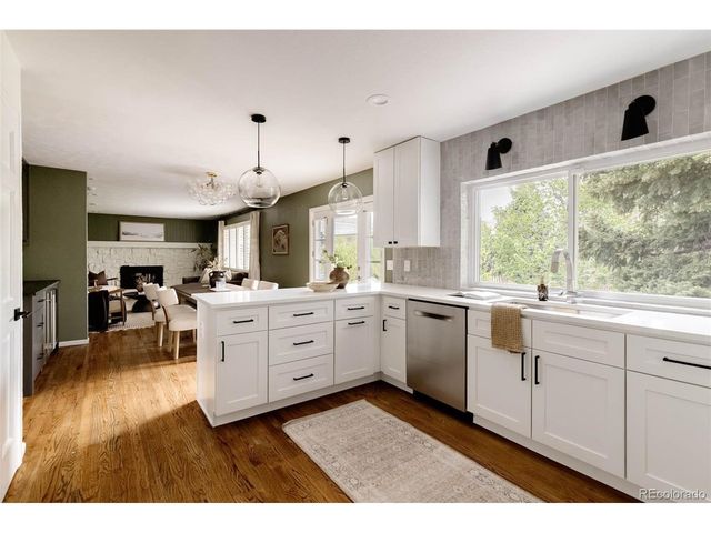 6335 S Geneva Cir, Englewood, CO 80111
