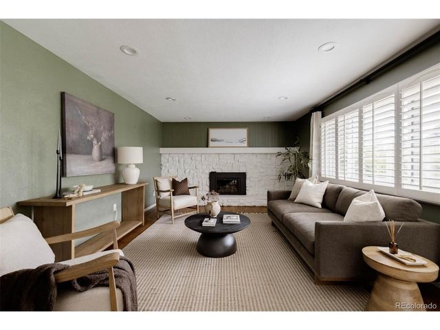 6335 S Geneva Cir, Englewood, CO 80111