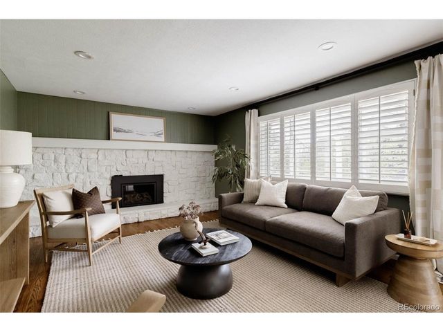 6335 S Geneva Cir, Englewood, CO 80111