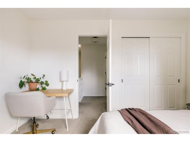 6335 S Geneva Cir, Englewood, CO 80111