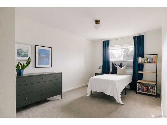6335 S Geneva Cir, Englewood, CO 80111