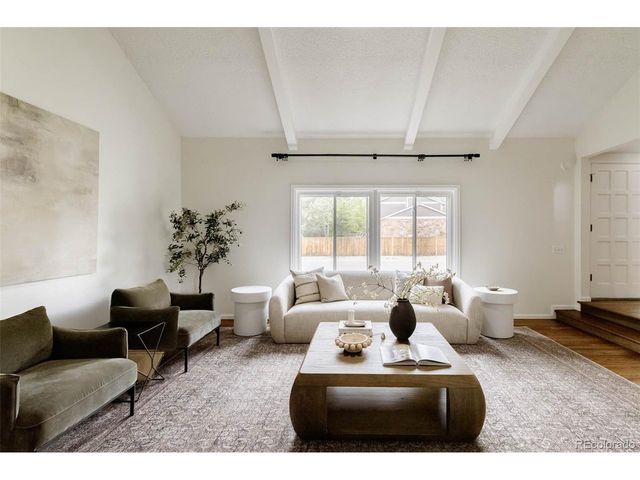 6335 S Geneva Cir, Englewood, CO 80111