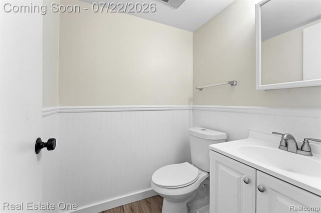 15588 Dupage Boulevard, Taylor, MI 48180