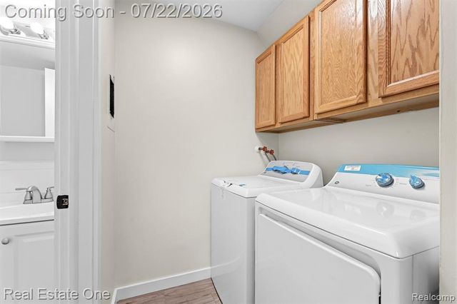 15588 Dupage Boulevard, Taylor, MI 48180
