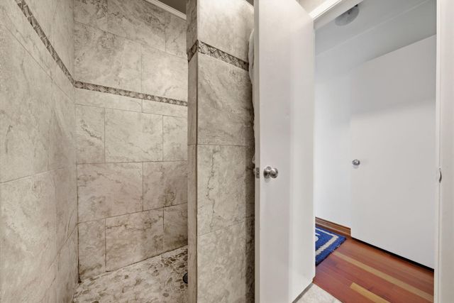 5506 Cheshire Lane, Houston, TX 77092